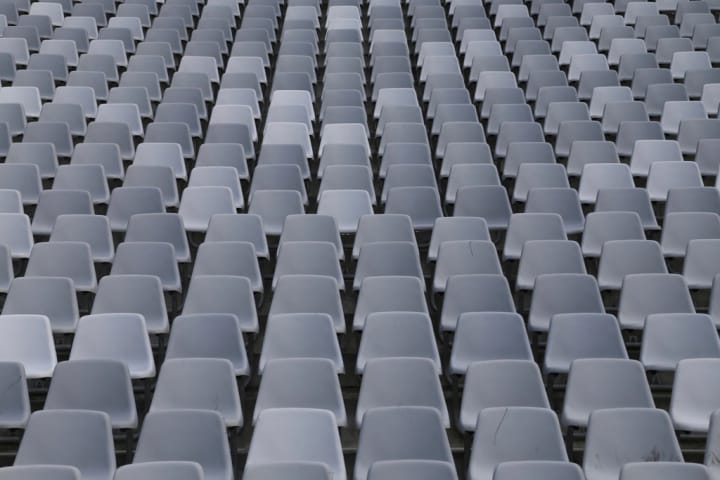 Bestuhlter Saal (Illustrationsbild)